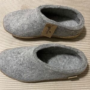*Price Drop* Glerups Slippers- Grey wool w/leather sole Size 37